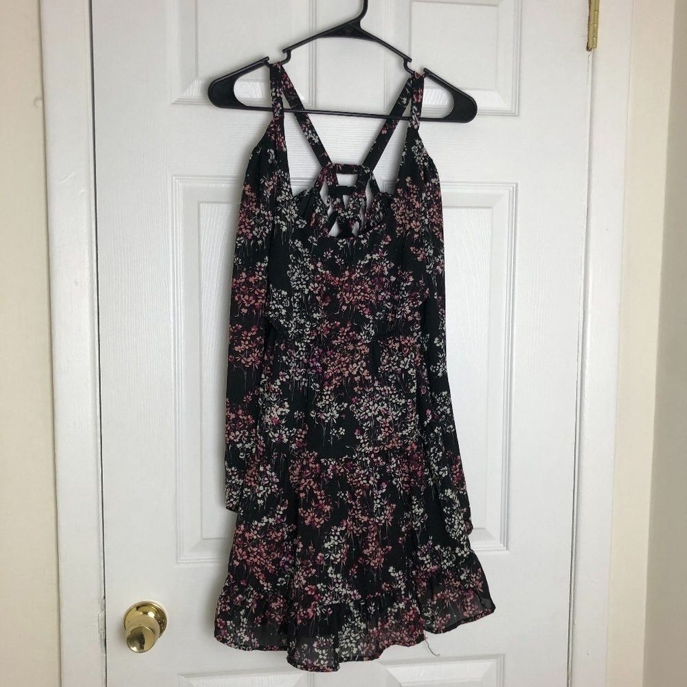 ! Socialite Black Floral Bell Sleeve Mini Dress Women Size XS
